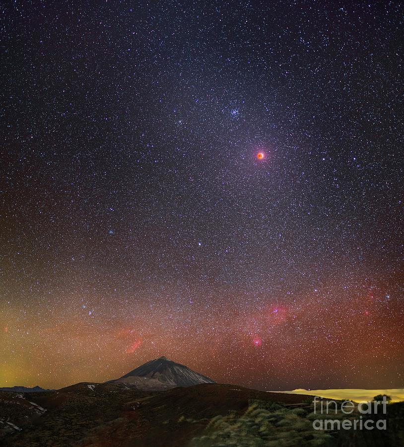 Space Photograph - Total Lunar Eclipse In Night Sky by Juan Carlos Casado (starryearth.com) / Science Photo Library