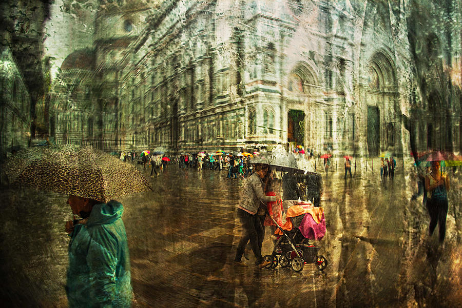 Tourists In The Rain Photograph by Nicodemo Quaglia