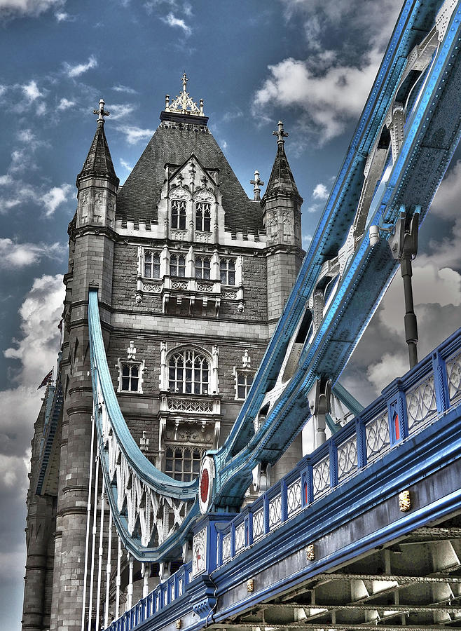Tower Bridge Photograph by Juergen Weiss