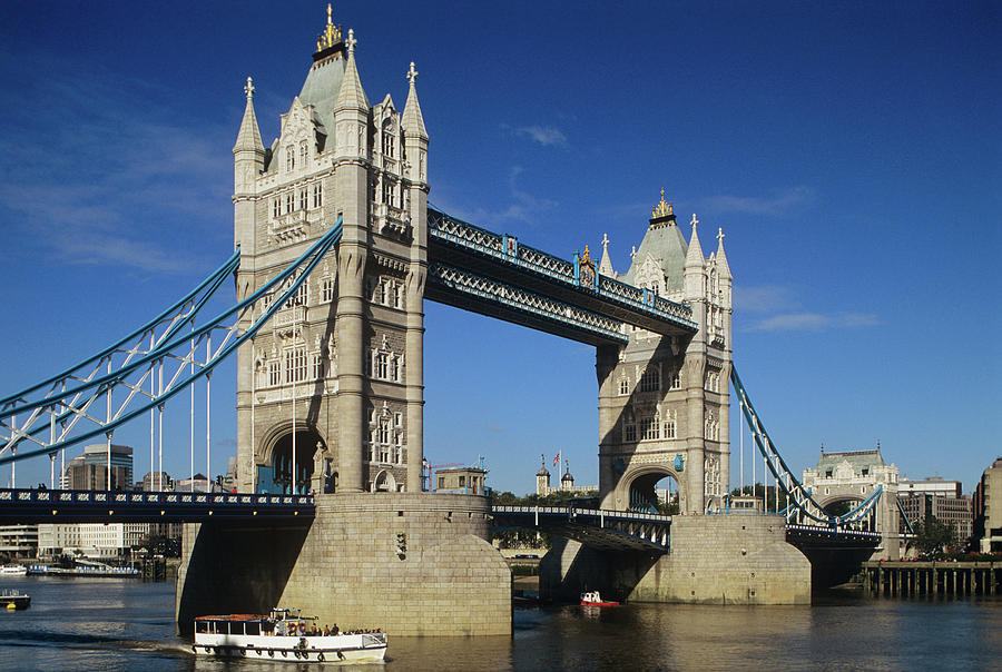 Tower Bridge London Digital Art by David Forman - Fine Art America