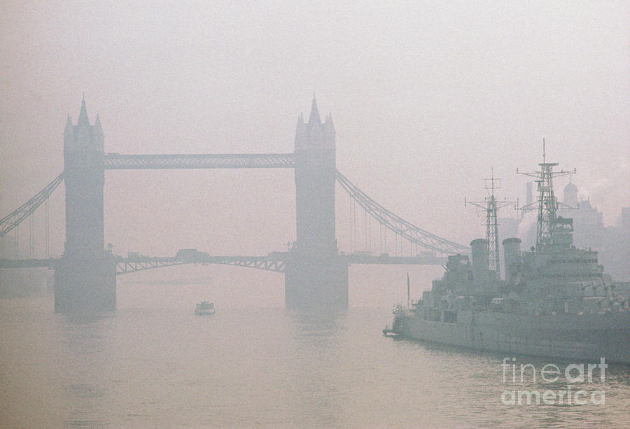 Tower Bridge Photograph by Vaughan Fleming/science Photo Library