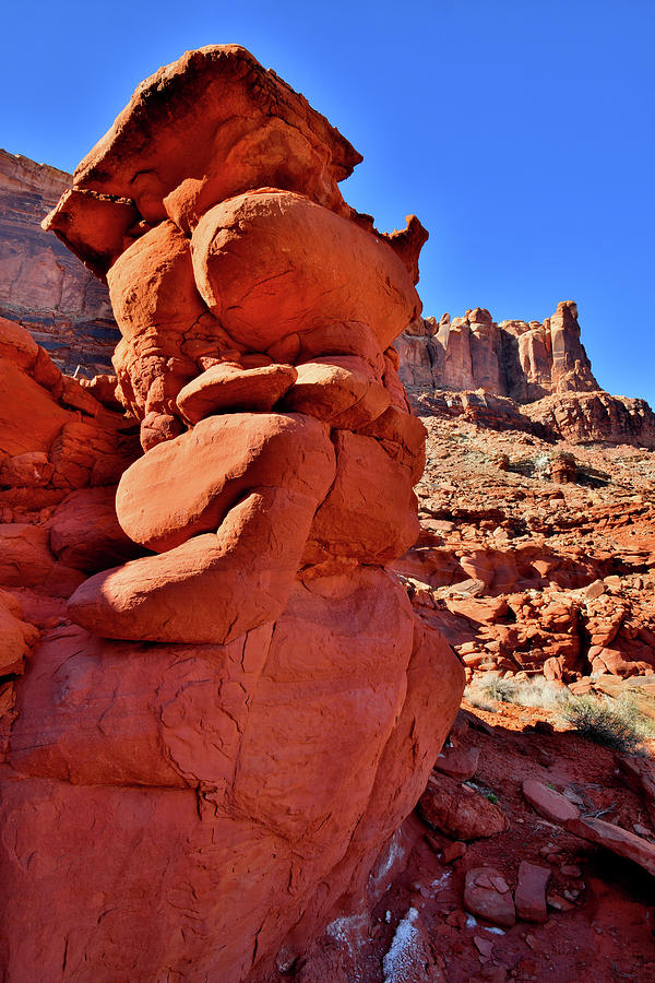 Towering Red Rocks in Utah Photograph by Ray Mathis