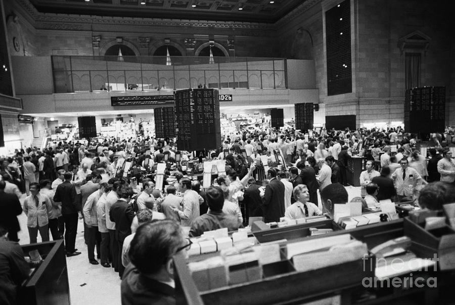 Trading Floor Of The New York Stock Photograph by Bettmann