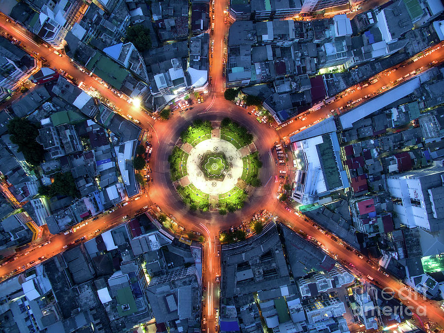 Traffic Circle And Intersection Photograph by Singhaphanallb
