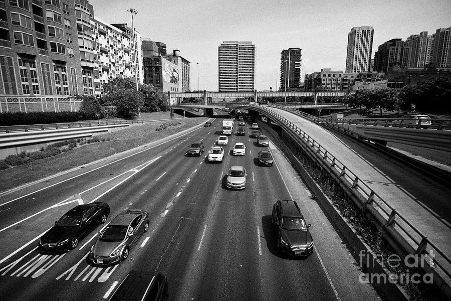 Traffic Heading North Into Chicago On I-90 And I-94 The Dan Ryan ...