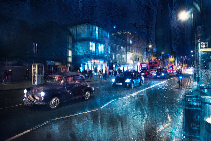 London Photograph - Traffic In London by Nicodemo Quaglia