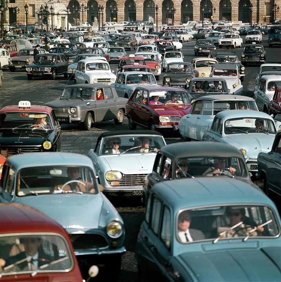 Traffic Jam In Place De La Concorde In Photograph by Keystone-france