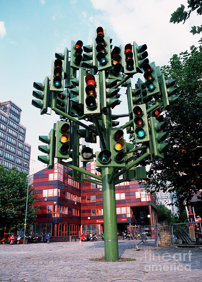Traffic Light Sculpture Photograph by Cordelia Molloy/science Photo Library