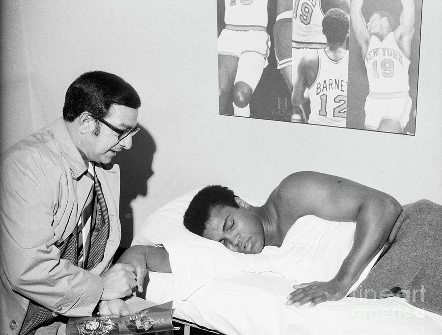 Trainer Angelo Dundee And Muhammad Ali Photograph by Bettmann