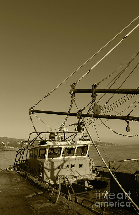Trawler Rigging Donegal Tint by Eddie Barron Trawler Rigging Donegal Tint by Eddie Barron