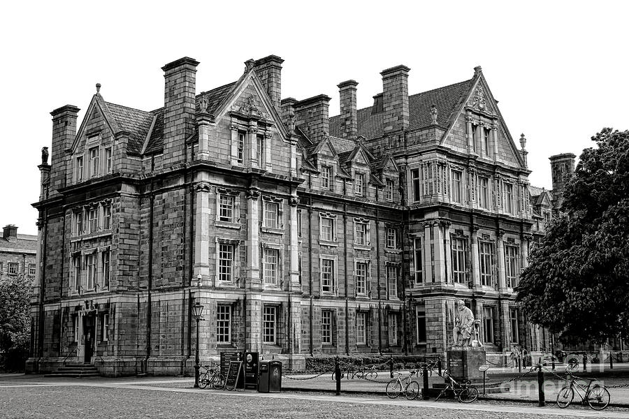 Trinity College Graduates Memorial Building Photograph by Olivier Le Queinec