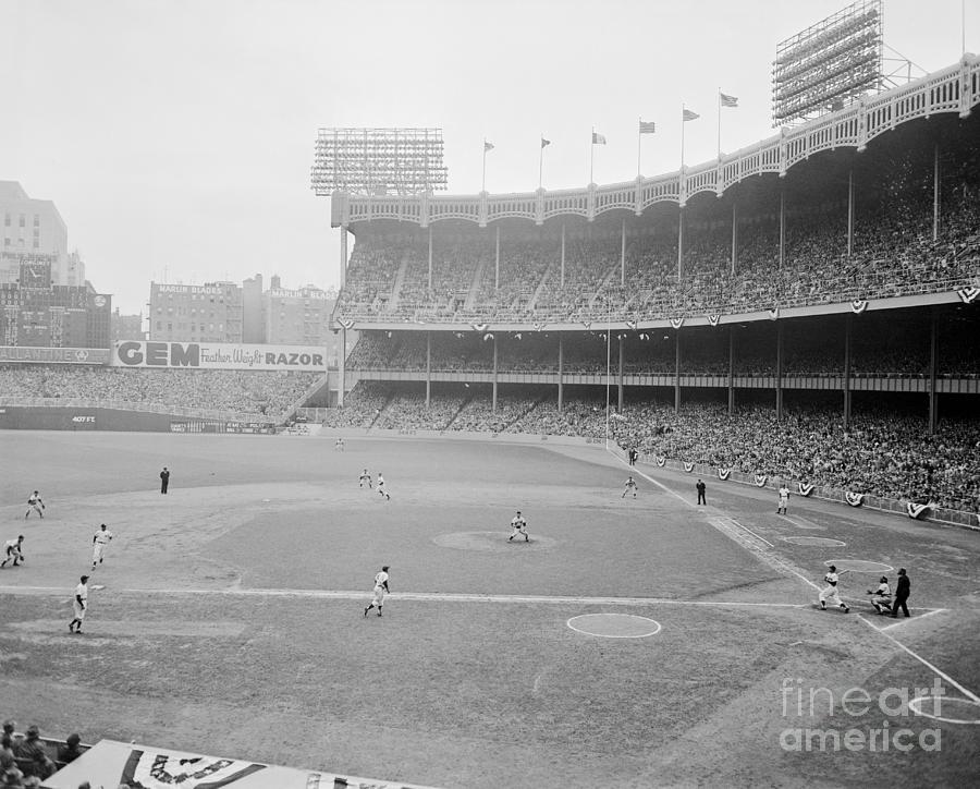 Triple Play During 1957 World Series Photograph by Bettmann