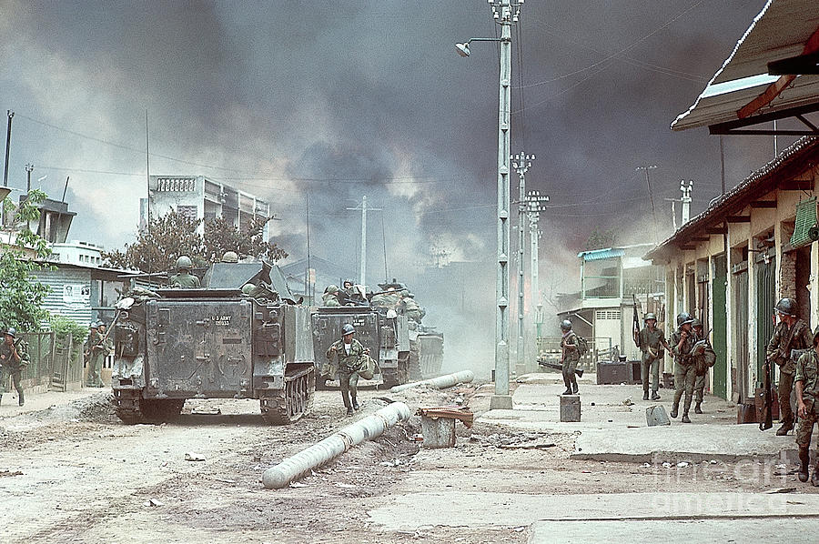Troops Fighting During Tet Offensive Photograph by Bettmann