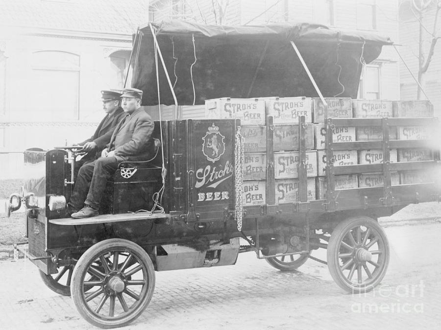 Truck Delivering Strohs Beer Photograph by Bettmann - Pixels