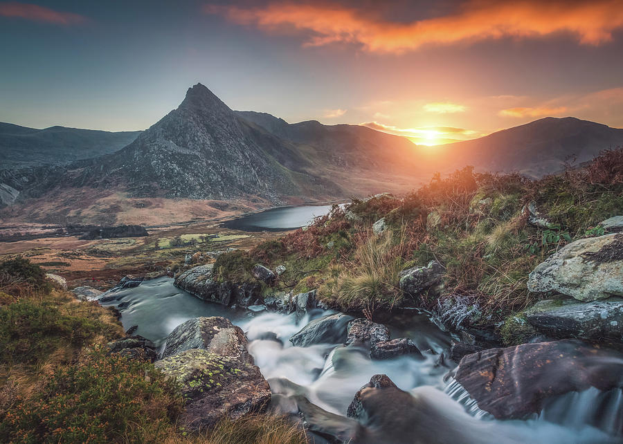 Tryfan Mountain Photograph by Rich Wiltshire - Fine Art America