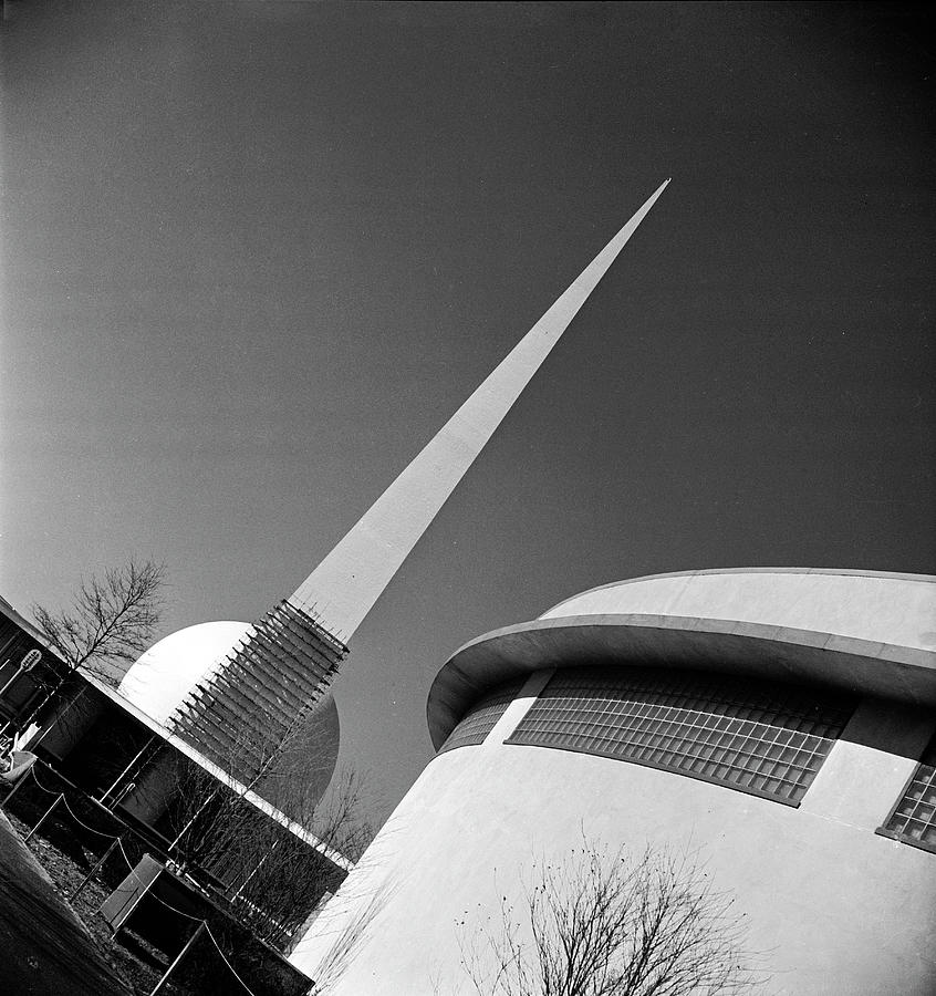 New York City Photograph - Trylon & Perisphere At 1939 Worlds Fair by Alfred Eisenstaedt