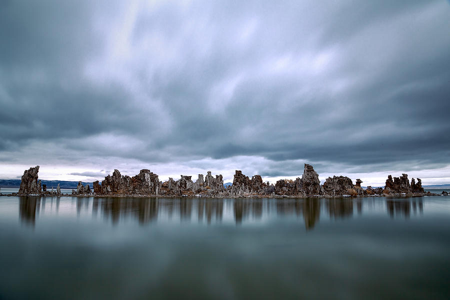 Landscape Photograph - Tufa Wall In Mono Lake by Jie Jin