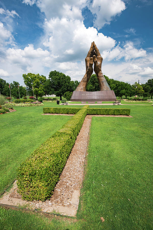 Tulsa Praying Hands And Cross Landscape - Oral Roberts University Photograph
