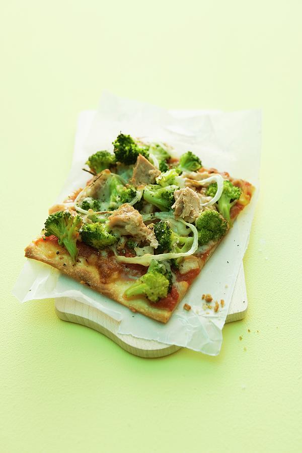 Tuna And Broccoli Pizza Photograph by Michael Wissing