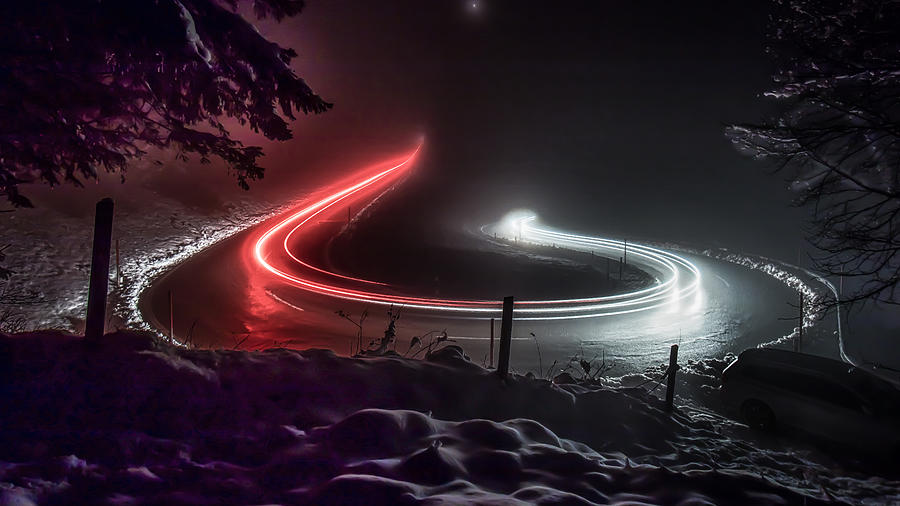 Winter Photograph - Turn Around by Heinz Hieke