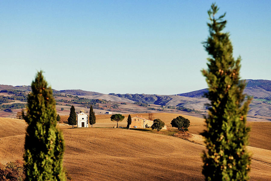 Landscape Digital Art - Tuscany, Orcia Valley, Pienza, Italy by Luigi Vaccarella