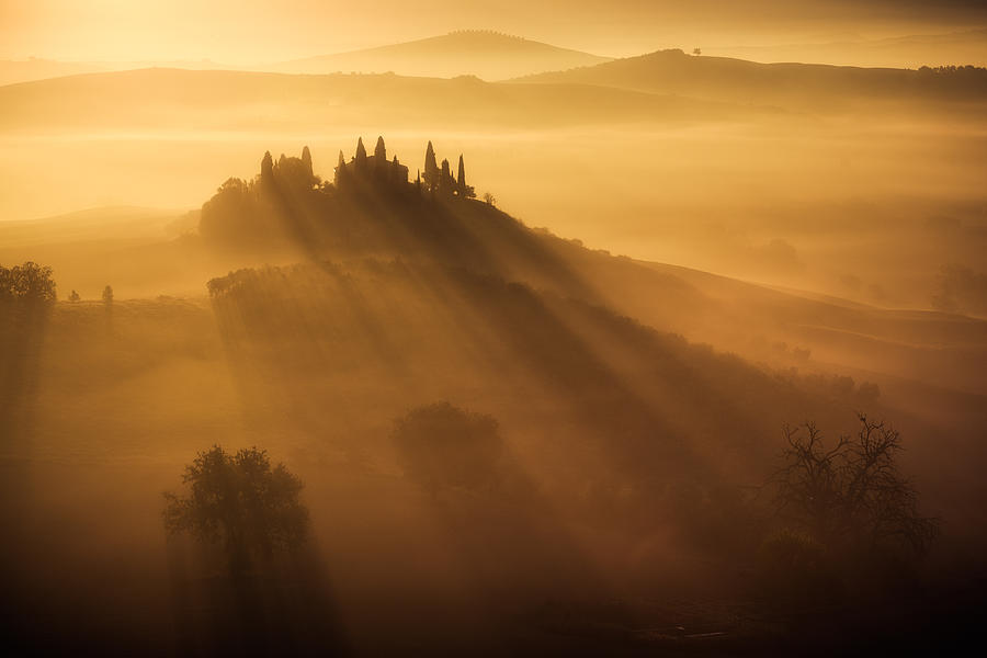 Landscape Photograph - Tuscany Sunlight by Rostovskiy Anton