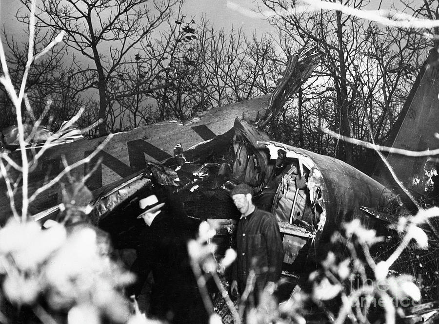 Twa Flight 1 Crash Photograph by Bettmann