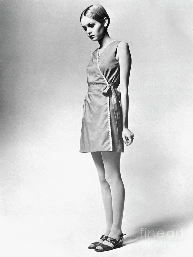 Twiggy Modeling Short Summer Dress Photograph by Bettmann