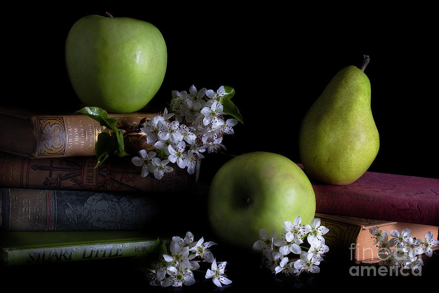 Two Apples And A Pear Photograph by Mike Eingle