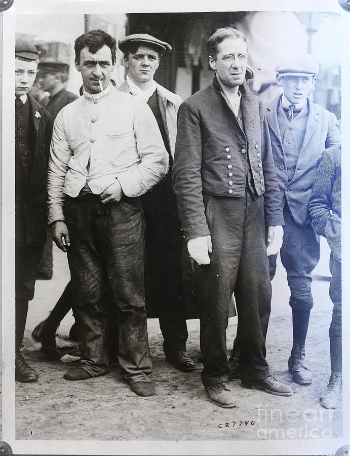Two Rescuers From Lusitania Crew Photograph by Bettmann