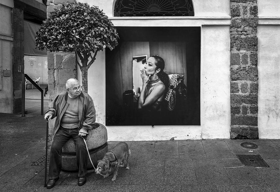 Street Photograph - Un Hombre Y Su Perro by Holger Goehler