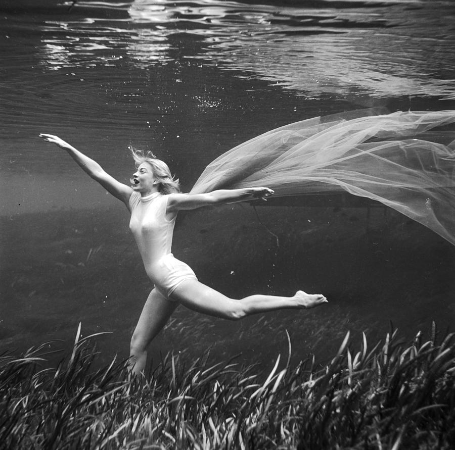 Underwater Jete Photograph by Bruce Mozert