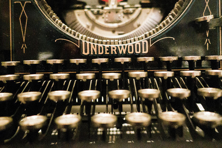 Underwood Typewriter Photograph by SR Green