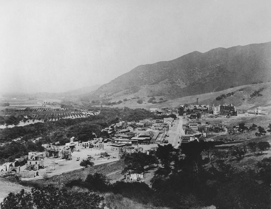 Universal City Studios Photograph by Hulton Archive