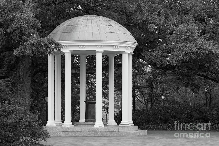 University of North Carolina Chapel Hill Old Well Photograph by University Icons
