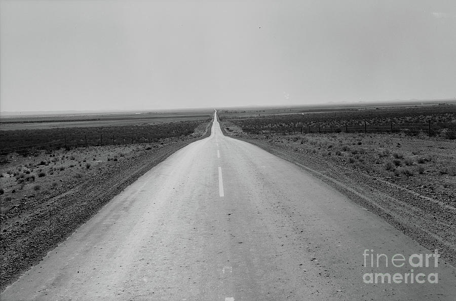 Us No 54, North Of El Paso, Texas, 1938 Photograph by Dorothea Lange