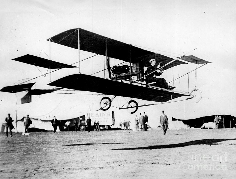 Usa, Ca. 1909: A Plane Made By Glenn Curtiss Photograph by - Fine Art ...