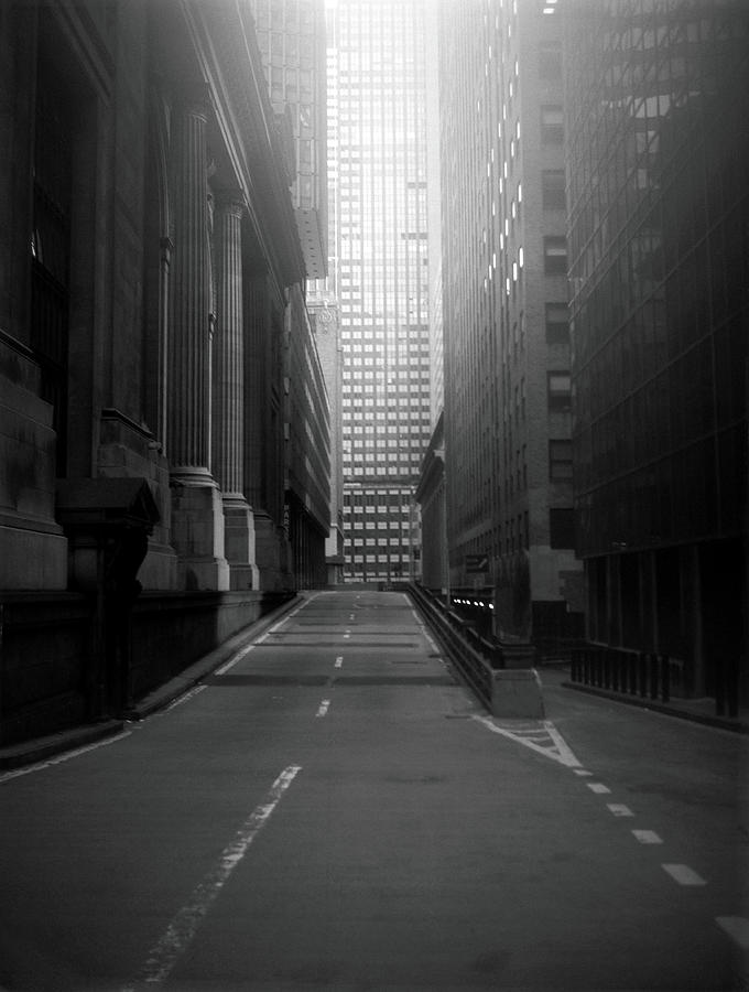 Usa, New York, New York City, Road Photograph by Andreas Kuehn