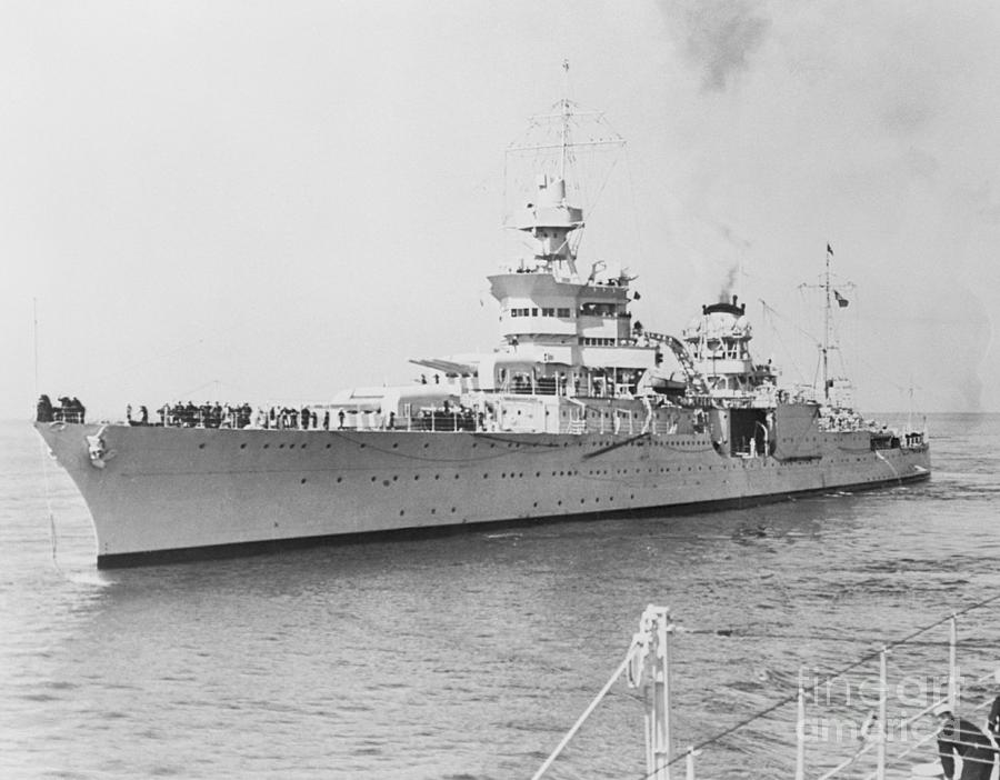 Uss Indianapolis At Sea Photograph by Bettmann