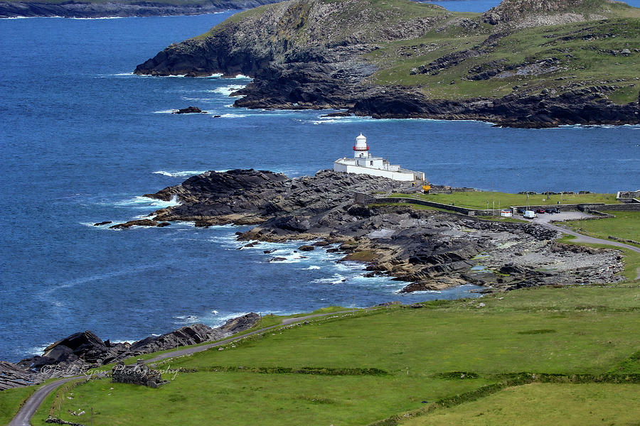 Valentia Island lighthouse Photograph by Bill Ryan - Pixels