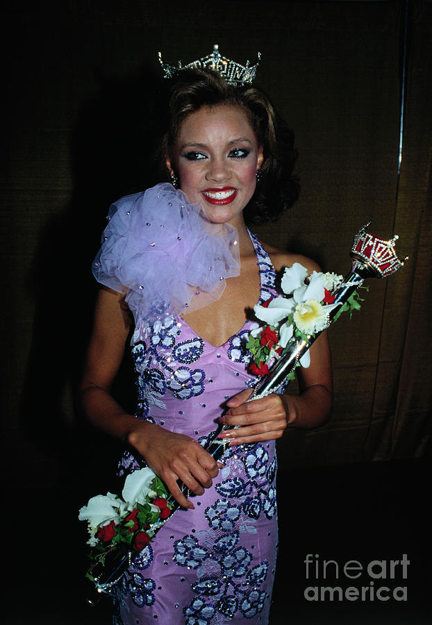 Vanessa Williams As Miss America Photograph by Bettmann