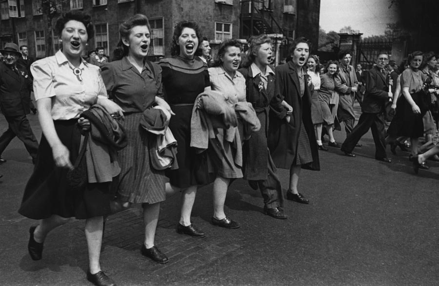 Ve Day Songs Photograph by Picture Post