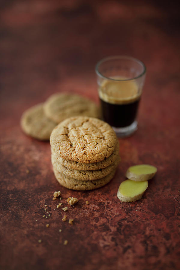 Vegan Ginger Cookies With Flax Seeds, Lemon Zest, Cinnamon And Nutmeg