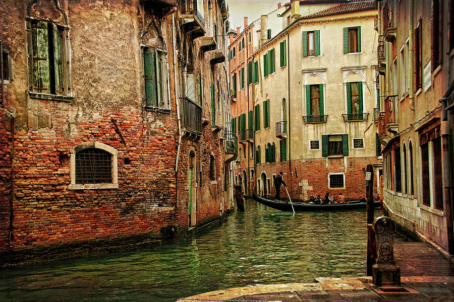 Boat Painting - Venetian Canals V by Danny Head