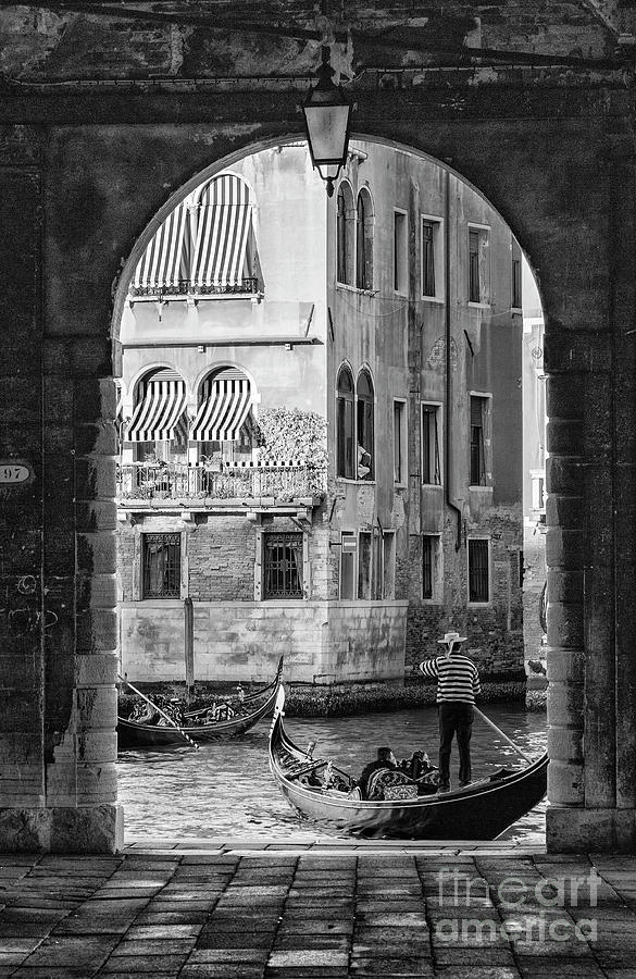 Venezia 02 Photograph by Bernardo Galmarini