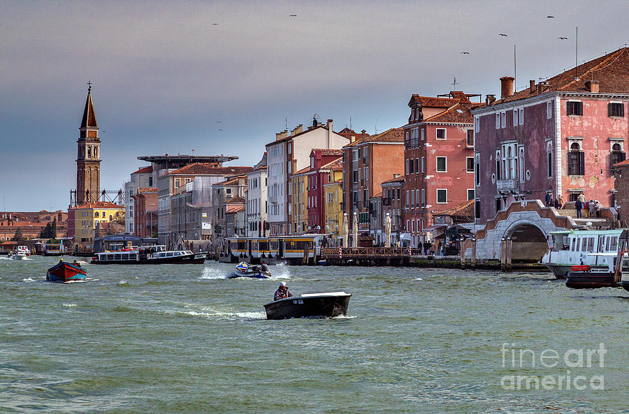 Venezia 04 Photograph by Bernardo Galmarini