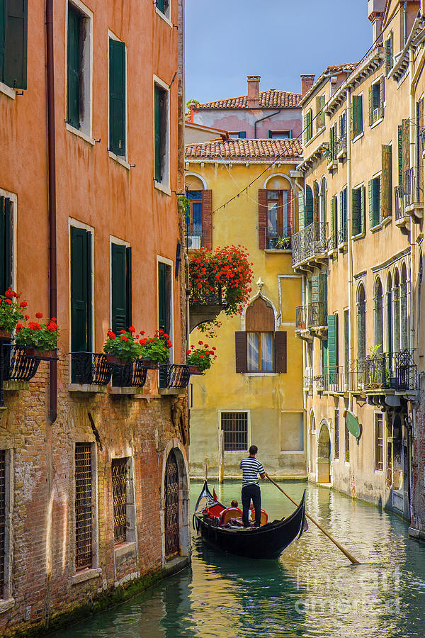 Venice Gondola Photograph by Brian Jannsen