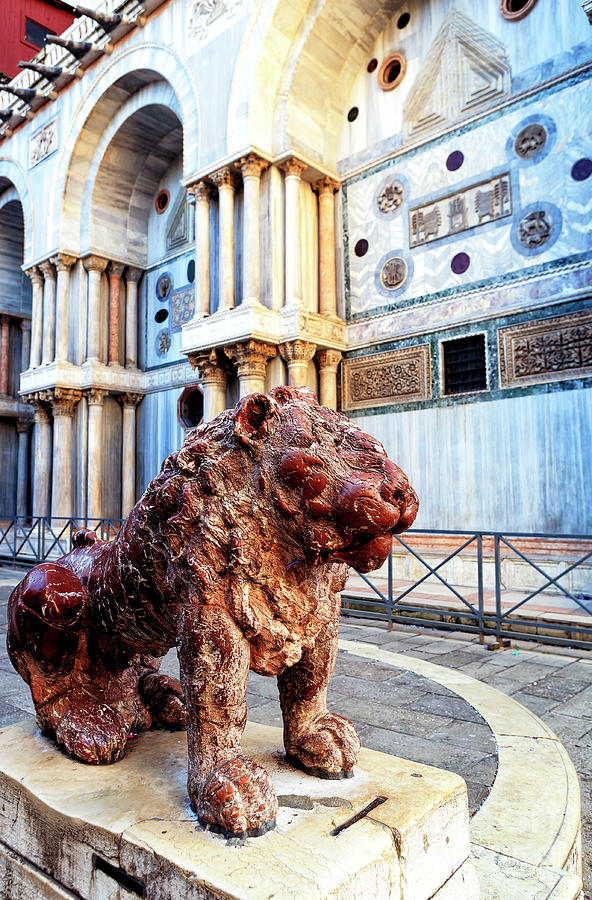 Venice Lion at Piazzetta dei Leoncini Photograph by John Rizzuto