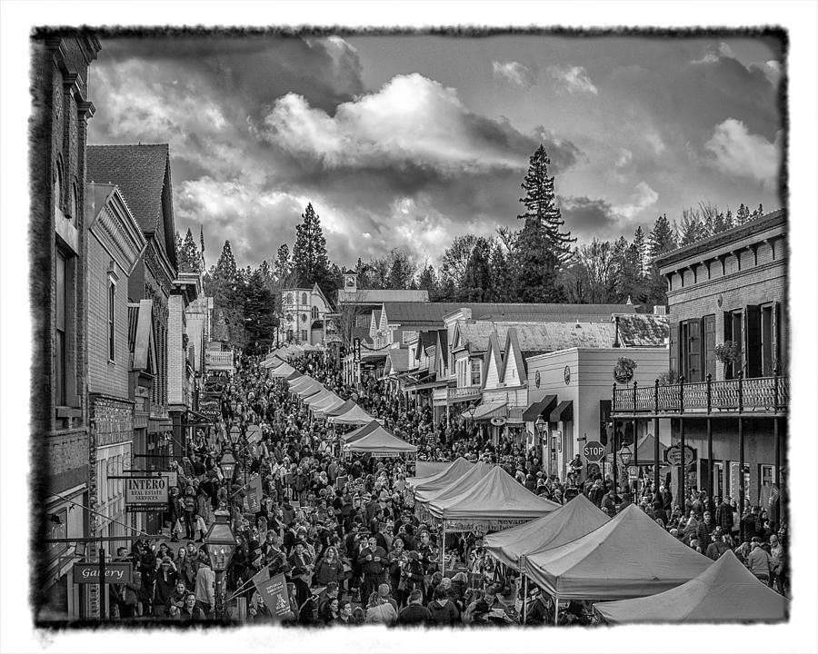 Victorian Christmas In Nevada City Photograph by Teri Reames Fine Art