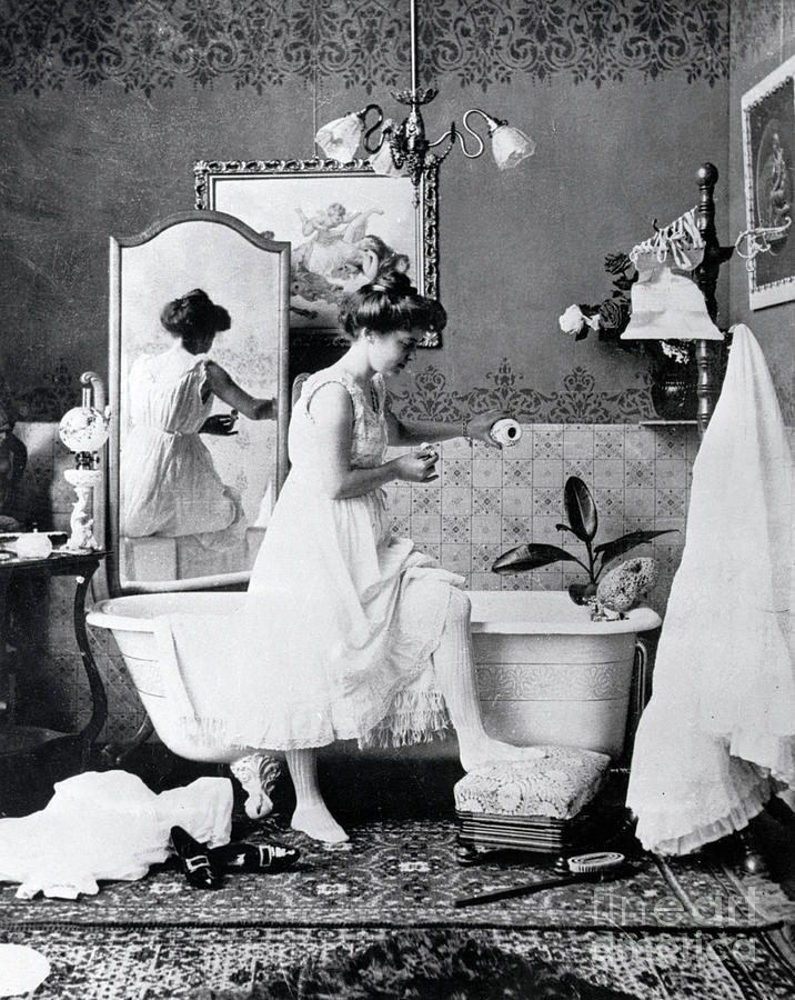 Victorian Lady Preparing Her Bath Photograph by Bettmann